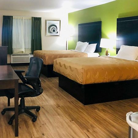 Quality Inn & Suites Lake Charles South מראה חיצוני תמונה