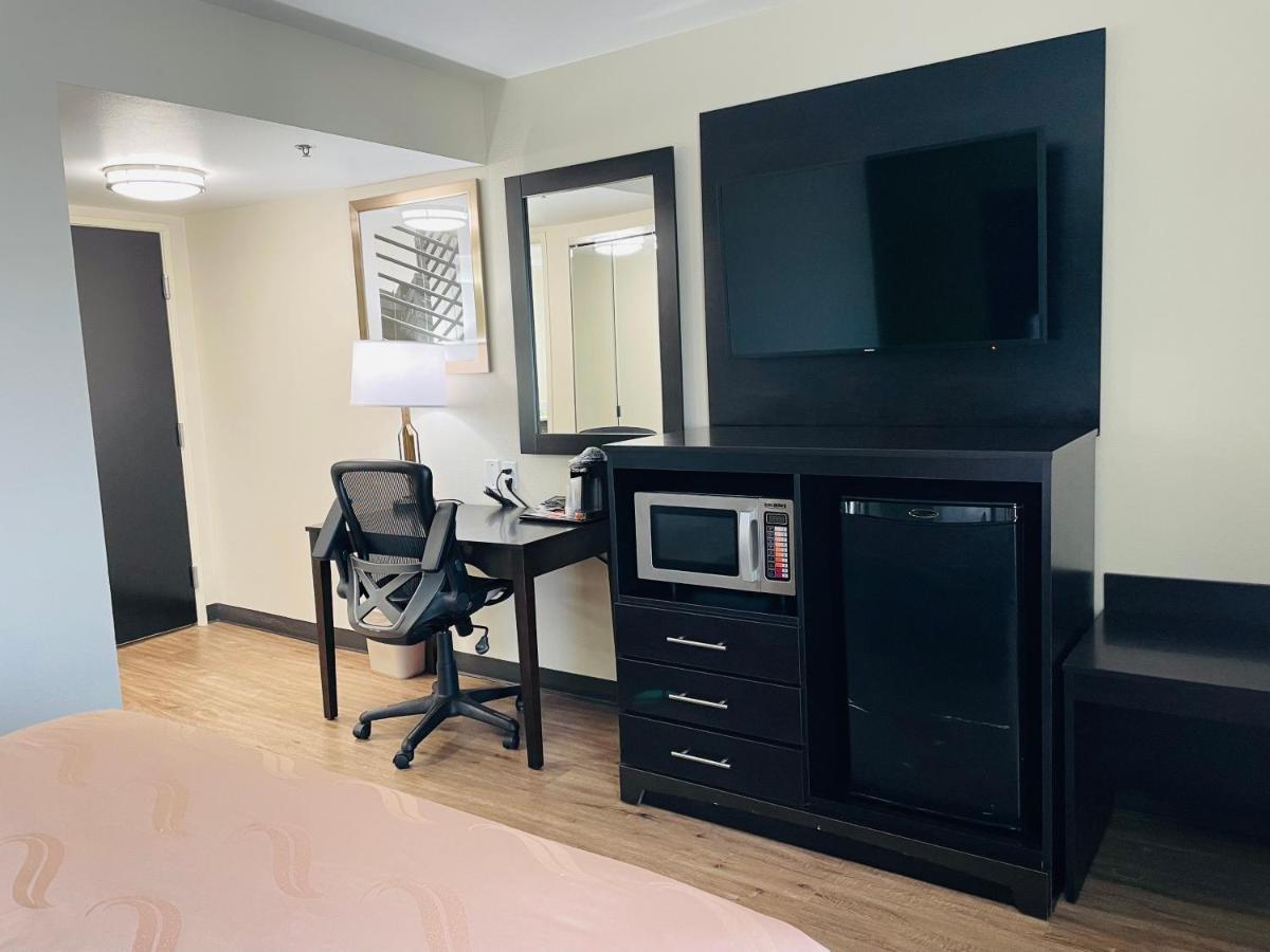 Quality Inn & Suites Lake Charles South מראה חיצוני תמונה