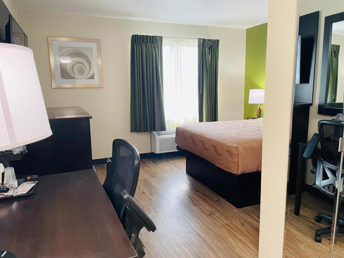 Quality Inn & Suites Lake Charles South מראה חיצוני תמונה