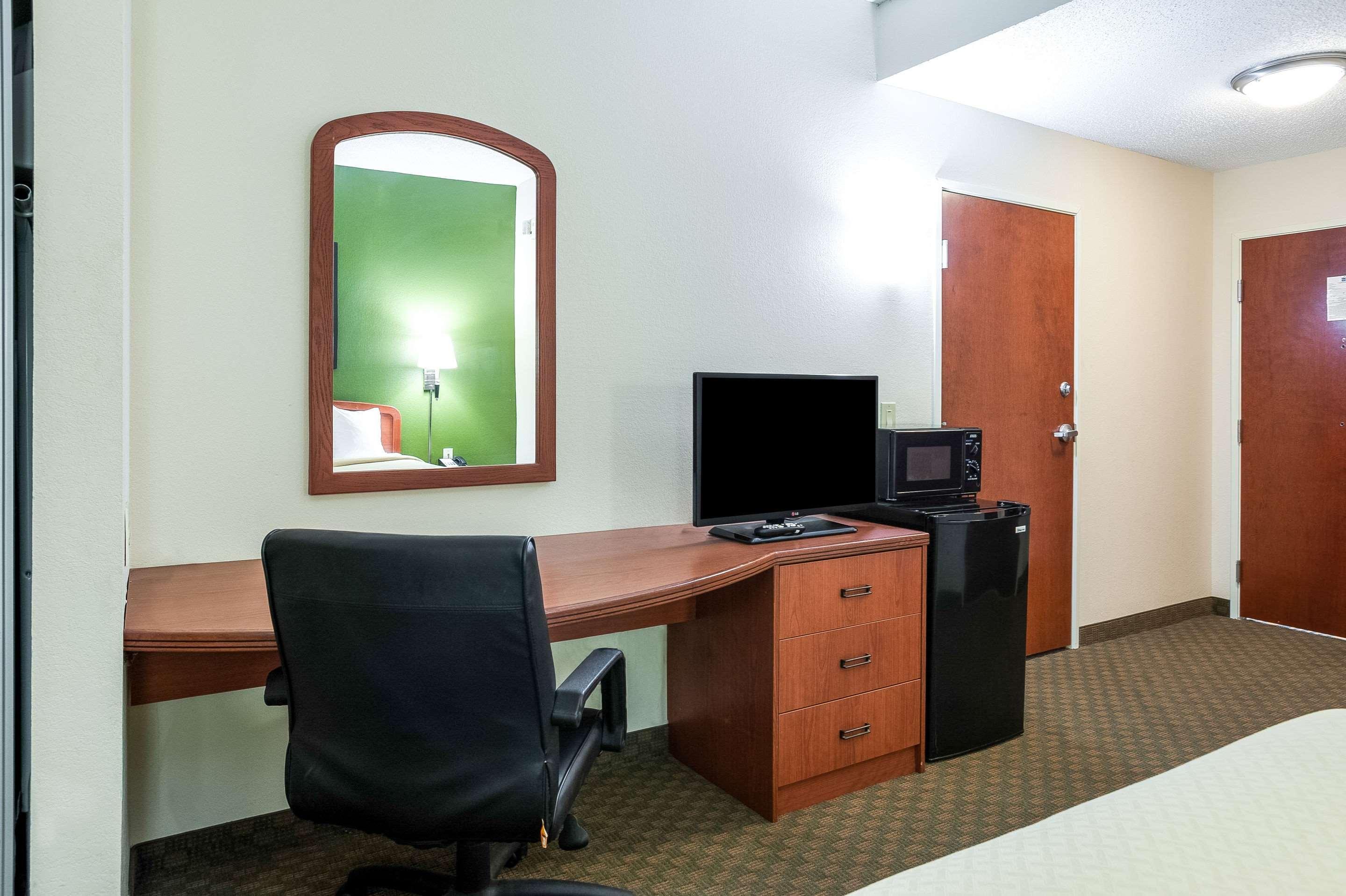 Quality Inn & Suites Lake Charles South מראה חיצוני תמונה