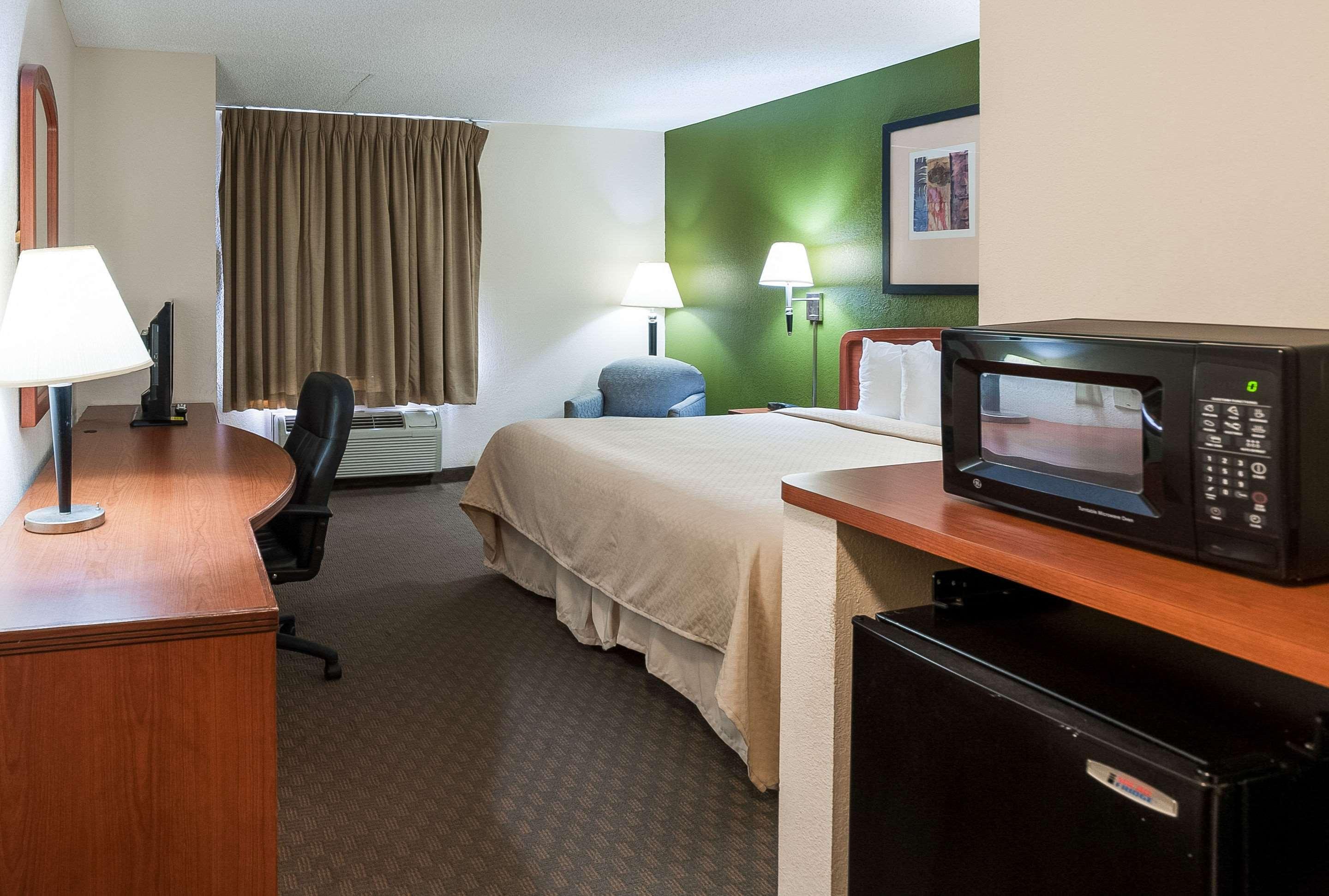 Quality Inn & Suites Lake Charles South מראה חיצוני תמונה