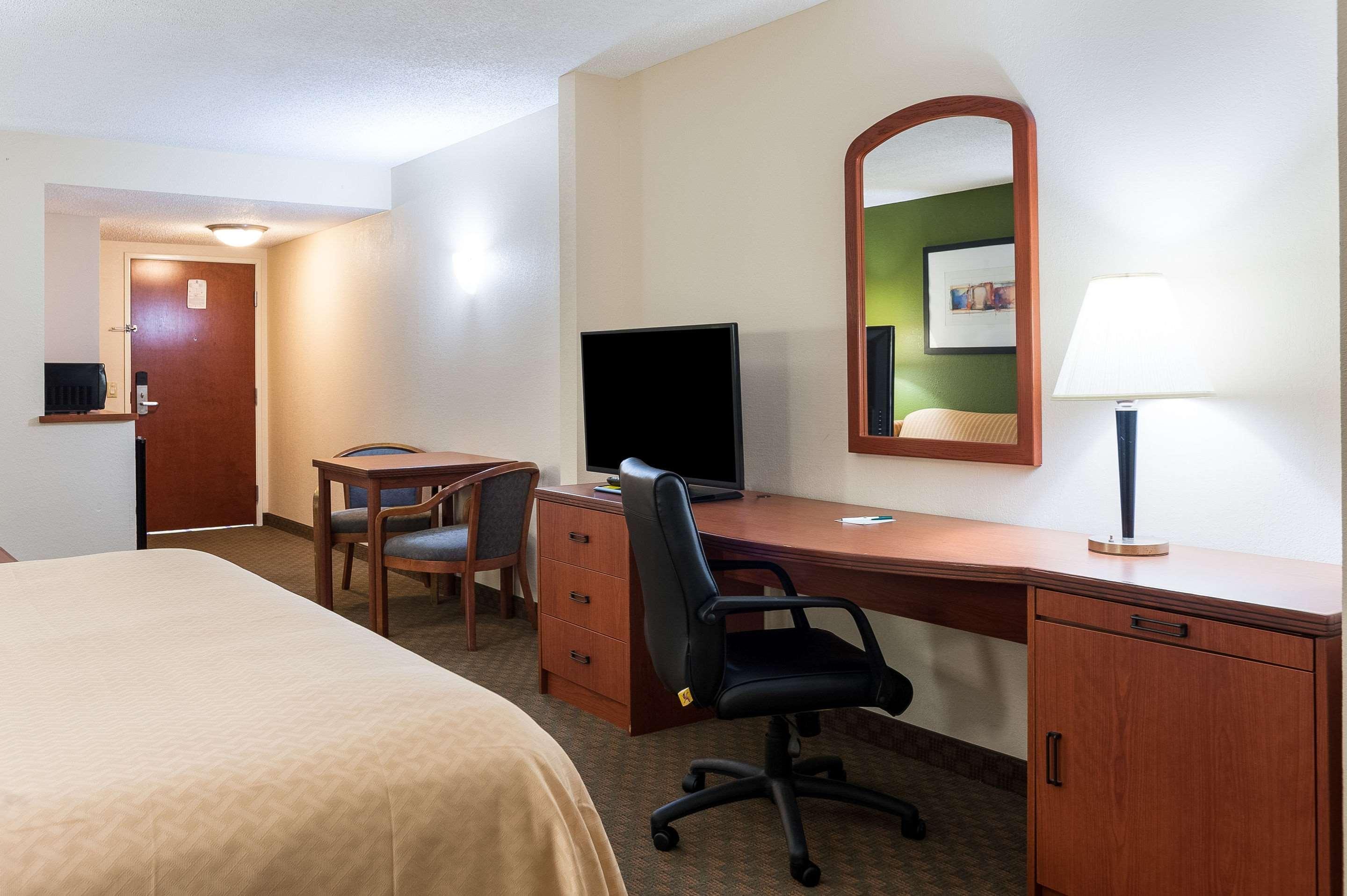 Quality Inn & Suites Lake Charles South מראה חיצוני תמונה