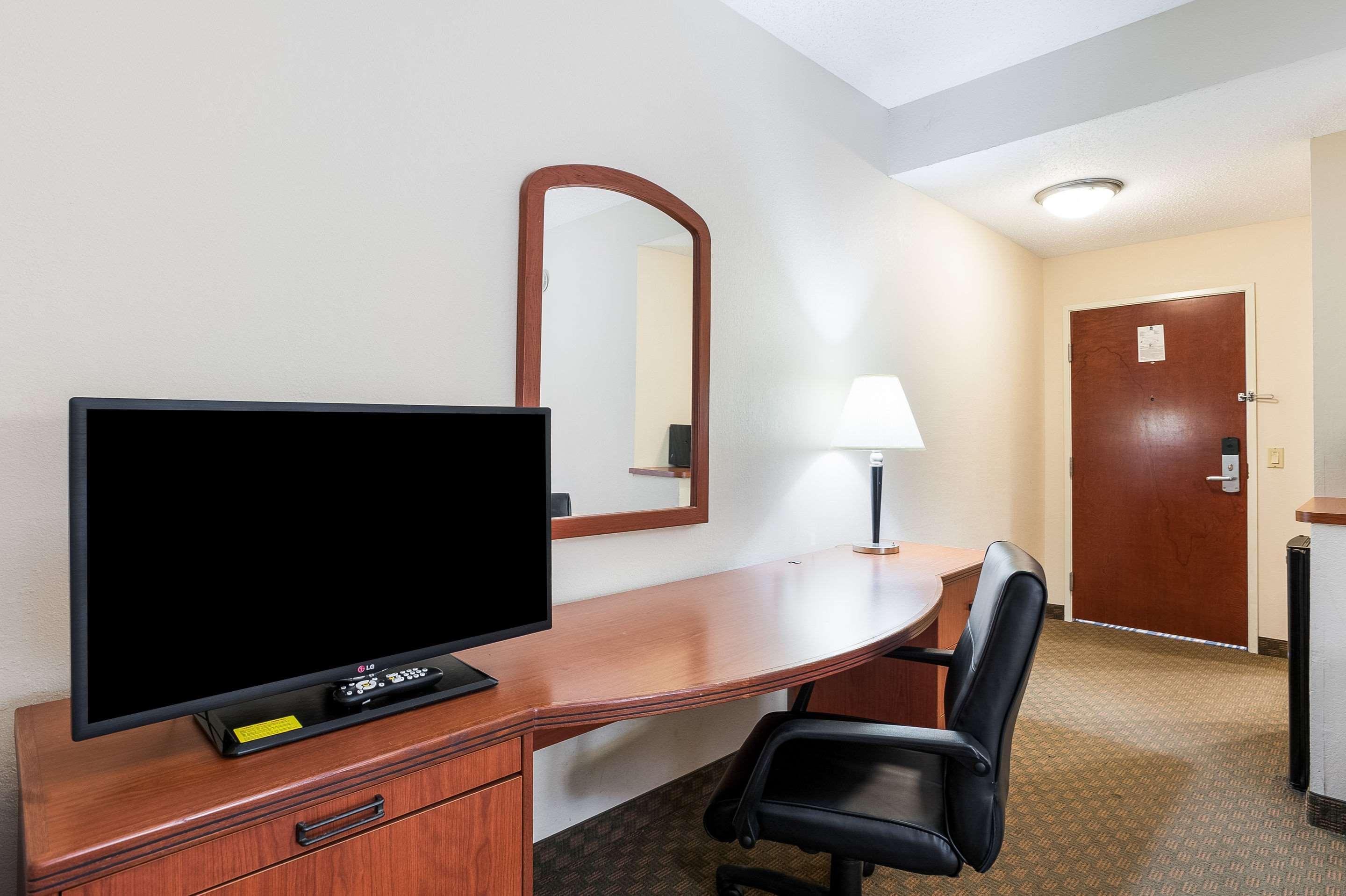 Quality Inn & Suites Lake Charles South מראה חיצוני תמונה