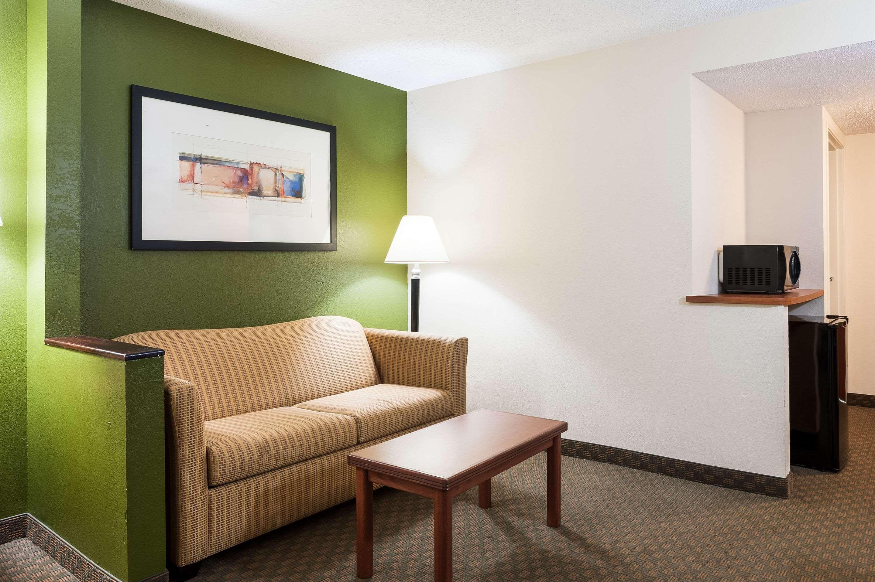 Quality Inn & Suites Lake Charles South מראה חיצוני תמונה