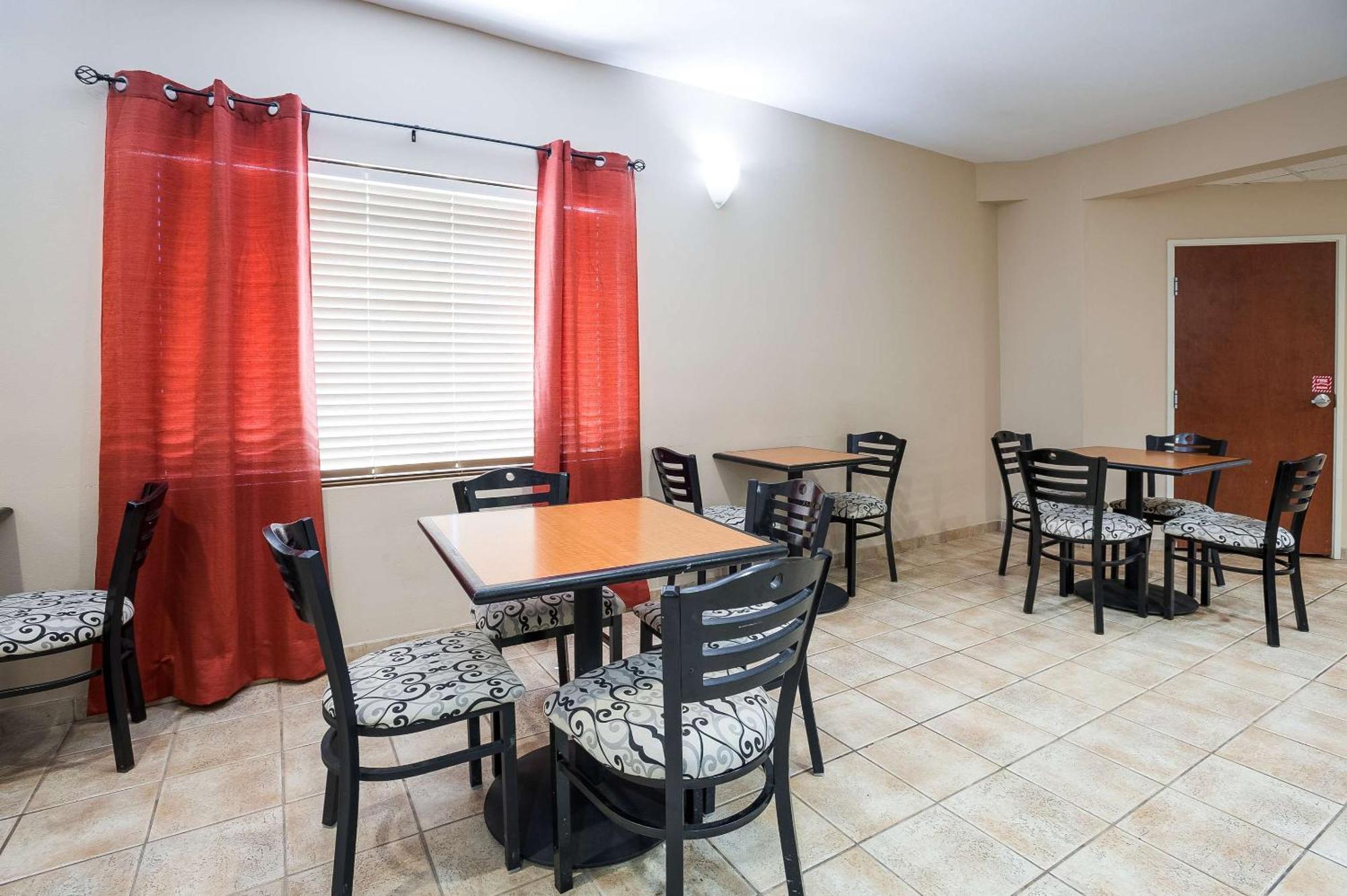 Quality Inn & Suites Lake Charles South מראה חיצוני תמונה