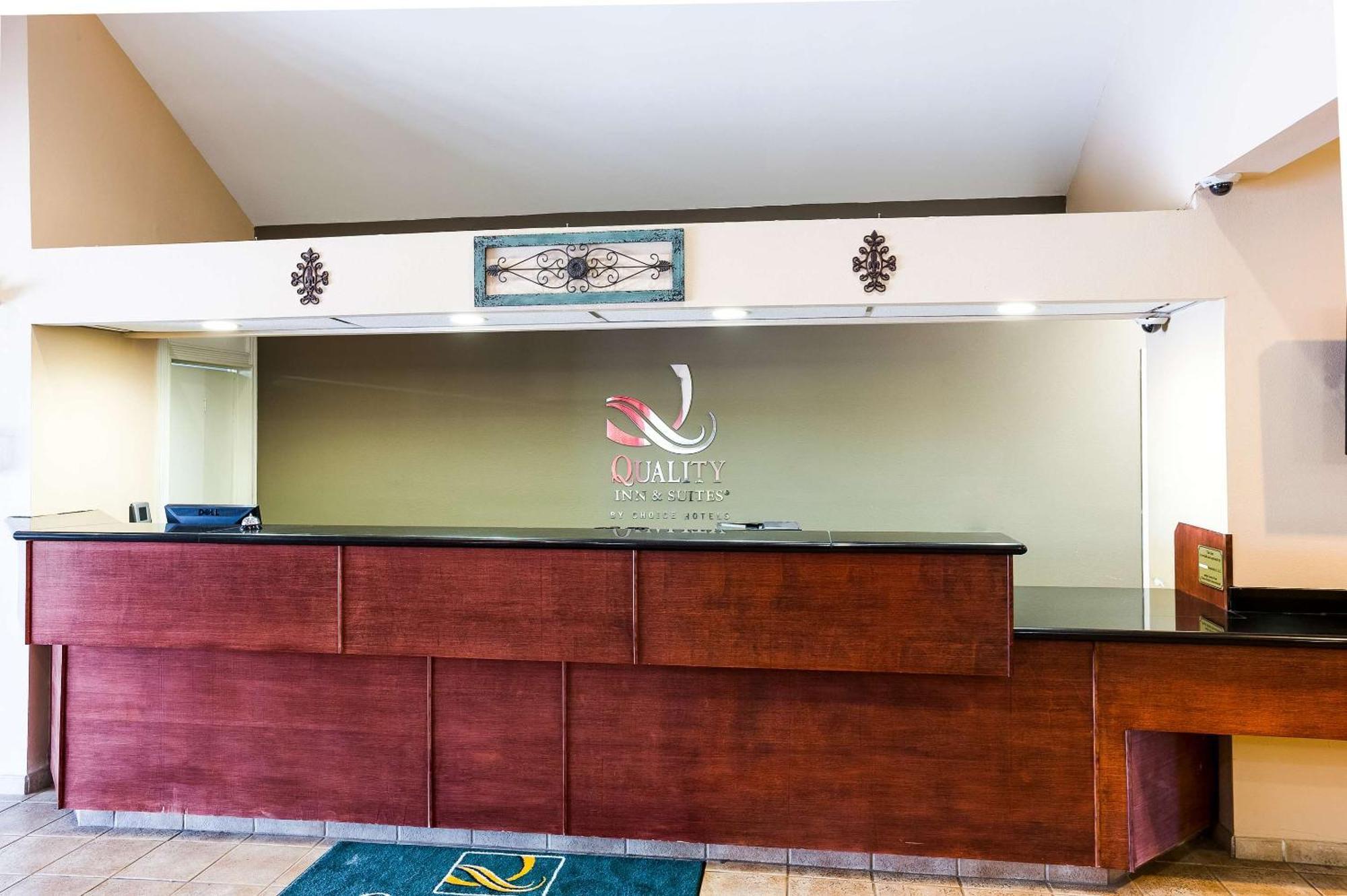 Quality Inn & Suites Lake Charles South מראה חיצוני תמונה